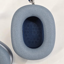 Load image into Gallery viewer, Apple AirPods Max Lightning Blue