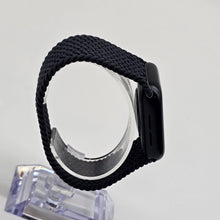 Load image into Gallery viewer, Apple Watch (SE) 2nd Gen. 40mm Black WiFi 32GB