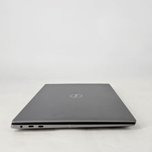 Load image into Gallery viewer, Precision 5490 14 Gray 3.8 GHz Intel Core Ultra 7 16GB RAM 512GB Solid State Drive NVIDIA RTX 1000 Ada 6 GB