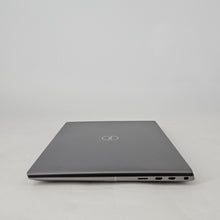 Load image into Gallery viewer, Precision 5490 14 Gray 3.8 GHz Intel Core Ultra 7 16GB RAM 512GB Solid State Drive NVIDIA RTX 1000 Ada 6 GB