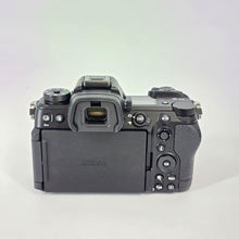 Load image into Gallery viewer, Nikon Z6 III 24.5MP Black