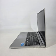 Load image into Gallery viewer, Galaxy Book4 15.6 Silver 1.8 GHz Intel Core 7 16GB RAM 512GB Solid State Drive