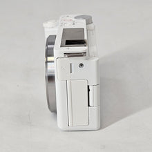 Load image into Gallery viewer, Sony Alpha ZV-E10 24.2MP White