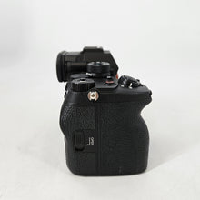 Load image into Gallery viewer, Sony Alpha 7R V 61MP Black