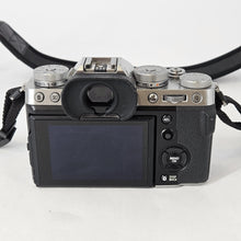 Load image into Gallery viewer, Fujifilm X-T5 40MP Silver