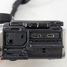 Load image into Gallery viewer, Fujifilm X-T5 40MP Silver