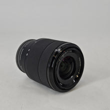 Load image into Gallery viewer, Sony FE 28-70mm Black