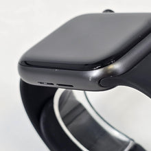Load image into Gallery viewer, Apple Watch (Series 5) 44mm Grey Unlocked 32GB