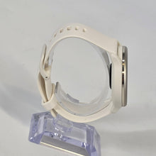 Load image into Gallery viewer, Garmin Vivoactive 6 42mm Gold GPS