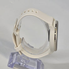 Load image into Gallery viewer, Garmin Vivoactive 6 42mm Gold GPS