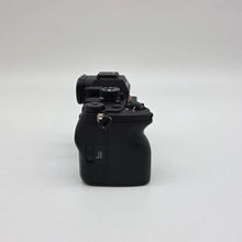 Load image into Gallery viewer, Sony Alpha 7 IV 33MP Black