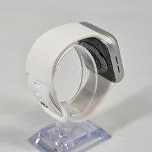 Load image into Gallery viewer, Apple Watch (Series 6) 44mm Silver Unlocked 32GB