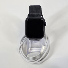 Load image into Gallery viewer, Apple Watch SE 3 40mm Midnight WiFi 64GB