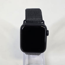 Load image into Gallery viewer, Apple Watch SE 3 40mm Midnight WiFi 64GB