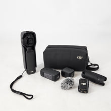 Load image into Gallery viewer, DJI Osmo Pocket 3 Creator Combo Black
