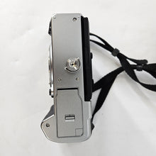 Load image into Gallery viewer, Fujifilm X-T5 40MP Silver