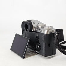 Load image into Gallery viewer, Fujifilm X-T5 40MP Silver