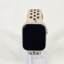Load image into Gallery viewer, Apple Watch (Series 9) 45mm Silver WiFi 64GB