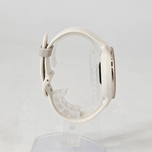 Load image into Gallery viewer, Garmin Vivoactive 5 42mm Cream GPS