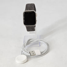 Load image into Gallery viewer, Apple Watch SE 3 40mm Starlight Unlocked 64GB
