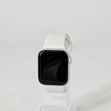 Load image into Gallery viewer, Apple Watch (Series 5) 40mm Silver WiFi 32GB
