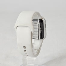 Load image into Gallery viewer, Apple Watch (Series 5) 40mm Silver WiFi 32GB
