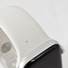 Load image into Gallery viewer, Apple Watch (Series 5) 40mm Silver WiFi 32GB
