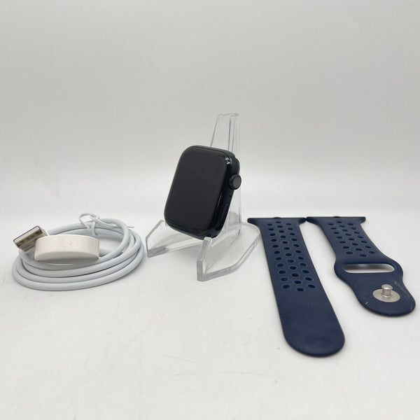 Apple Watch Series 7 (GPS) Midnight Aluminum 45mm w/ Blue Sport Band Good