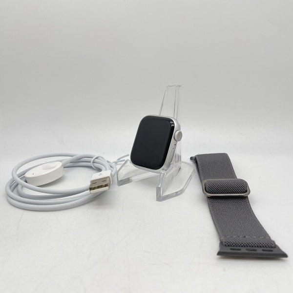 Apple Watch Series 8 (GPS) Silver Aluminum 41mm Gray w/ Sport Loop Excellent