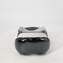 Load image into Gallery viewer, Apple Vision Pro (M5) 256GB