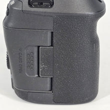Load image into Gallery viewer, Canon EOS R5 Mark II 45MP Black