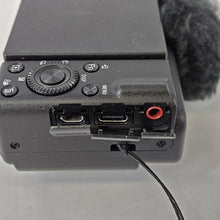 Load image into Gallery viewer, Sony ZV-1F 20.1MP Black