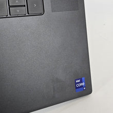Load image into Gallery viewer, Razer Blade 17 2022 Black 2.5 GHz Intel Core i9 12th Gen. 16GB RAM 1TB Solid State Drive 1TB Solid State Drive NVIDIA GeForce RTX 3070 Ti 8 GB