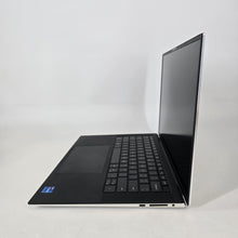 Load image into Gallery viewer, XPS 15 9510 Silver 2.3 GHz Intel Core i7 11th Gen. 16GB RAM 512GB Solid State Drive NVIDIA GeForce RTX 3050 Ti 4 GB