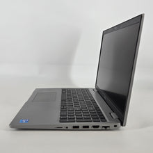 Load image into Gallery viewer, Dell Latitude 5520 15.6 Gray 2.6 GHz Intel Core i5 11th Gen. 16GB RAM 256GB Solid State Drive Intel Iris Xe
