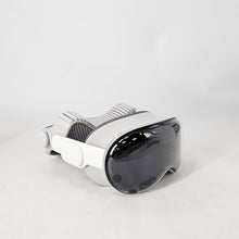 Load image into Gallery viewer, Apple Vision Pro (M5) 512GB