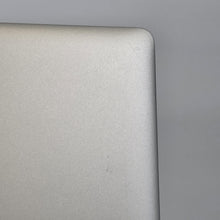 Load image into Gallery viewer, Dell Pro 14 PC14250 Platinum Silver 2.1 GHz Intel Core 7 32GB RAM 512GB Solid State Drive