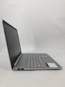HP Laptop 15.6" 2021 FHD 2.4GHz i5-1135G7 8GB 256GB SSD - Excellent Condition