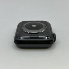 Load image into Gallery viewer, Apple Watch (Series 5) 40mm Grey Unlocked 32GB
