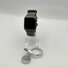 Load image into Gallery viewer, Apple Watch (Series 6) 44mm Black Unlocked 32GB