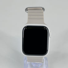 Load image into Gallery viewer, Apple Watch (Series 5) 40mm White Unlocked 32GB