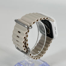 Load image into Gallery viewer, Apple Watch (Series 5) 40mm White Unlocked 32GB