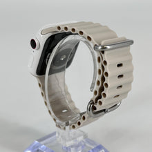 Load image into Gallery viewer, Apple Watch (Series 5) 40mm White Unlocked 32GB