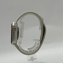 Load image into Gallery viewer, Apple Watch (SE) 2nd Gen. 40mm Gold Unlocked 32GB