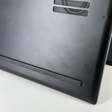Load image into Gallery viewer, Razer Blade 15 Advanced 2021 Black 2.3 GHz Intel Core i7 11th Gen. 16GB RAM 1TB Solid State Drive NVIDIA GeForce RTX 3070 8 GB