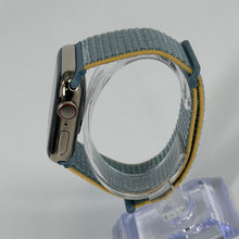 Load image into Gallery viewer, Apple Watch (Series 8) 41mm Gold Unlocked 32GB