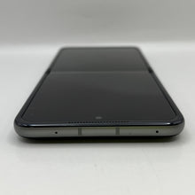 Load image into Gallery viewer, Motorola Razr (2026) 256GB Hematite (GSM Unlocked)