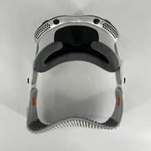 Load image into Gallery viewer, Apple Vision Pro 256GB