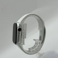 Load image into Gallery viewer, Apple Watch (Series 8) 41mm Silver Unlocked 32GB
