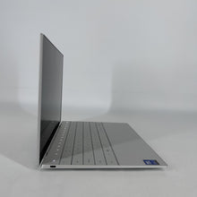 Load image into Gallery viewer, Dell XPS 13 9350 Silver 2.2 GHz Intel Core Ultra 7 Series 2 32GB RAM 1TB Solid State Drive